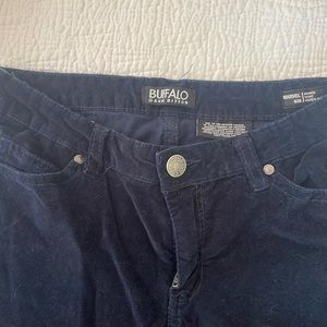 Buffalo blue velvet mid rise pant size 6/28